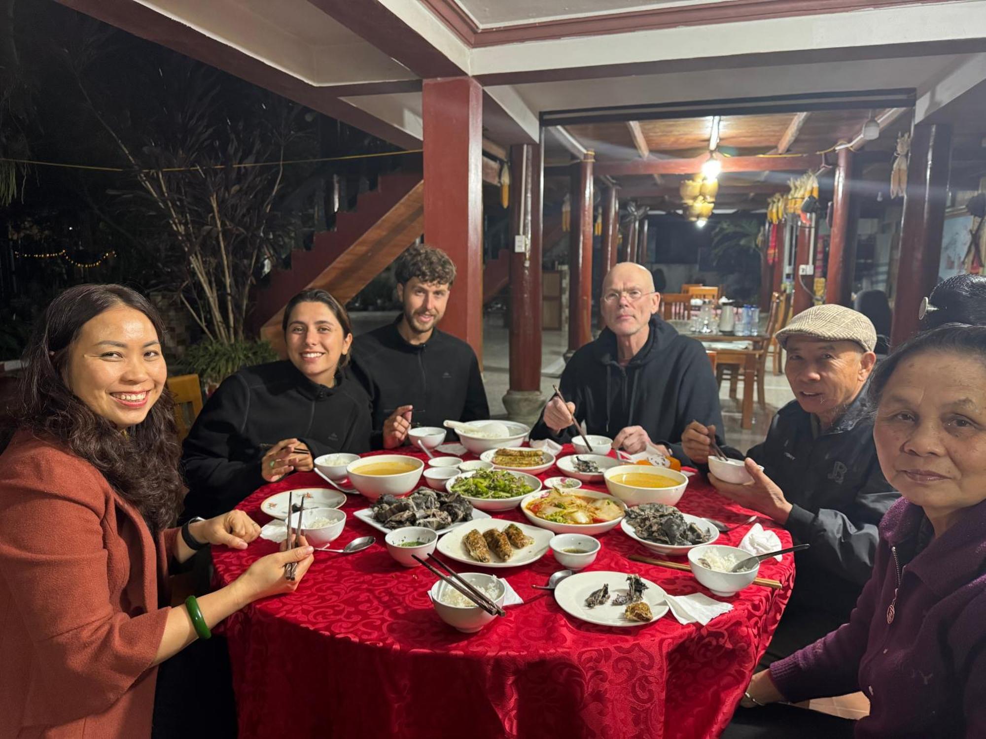 Minh Ngoc Homestay Dien Bien Phu Ban Him Lom Екстер'єр фото