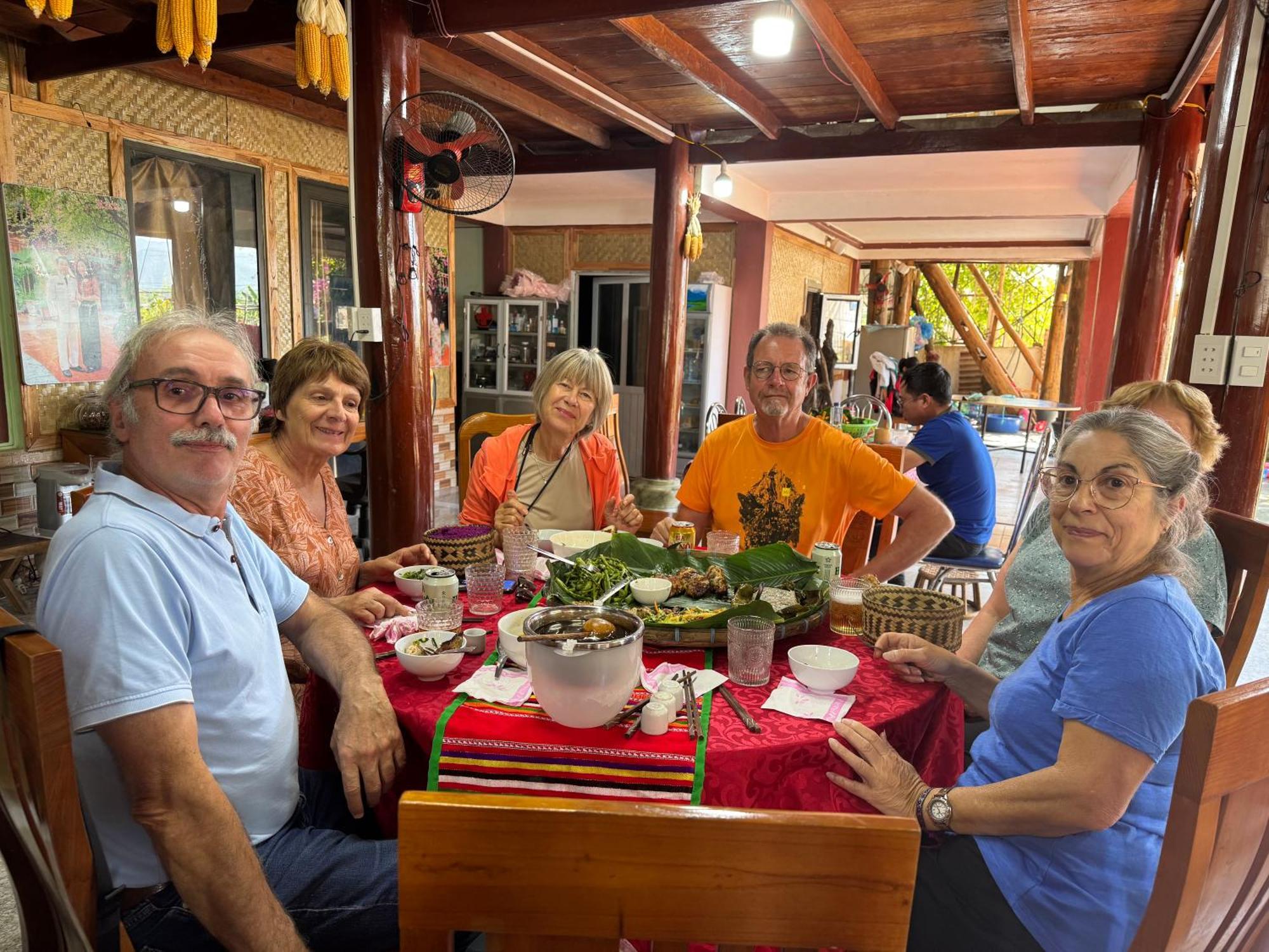 Minh Ngoc Homestay Dien Bien Phu Ban Him Lom Екстер'єр фото
