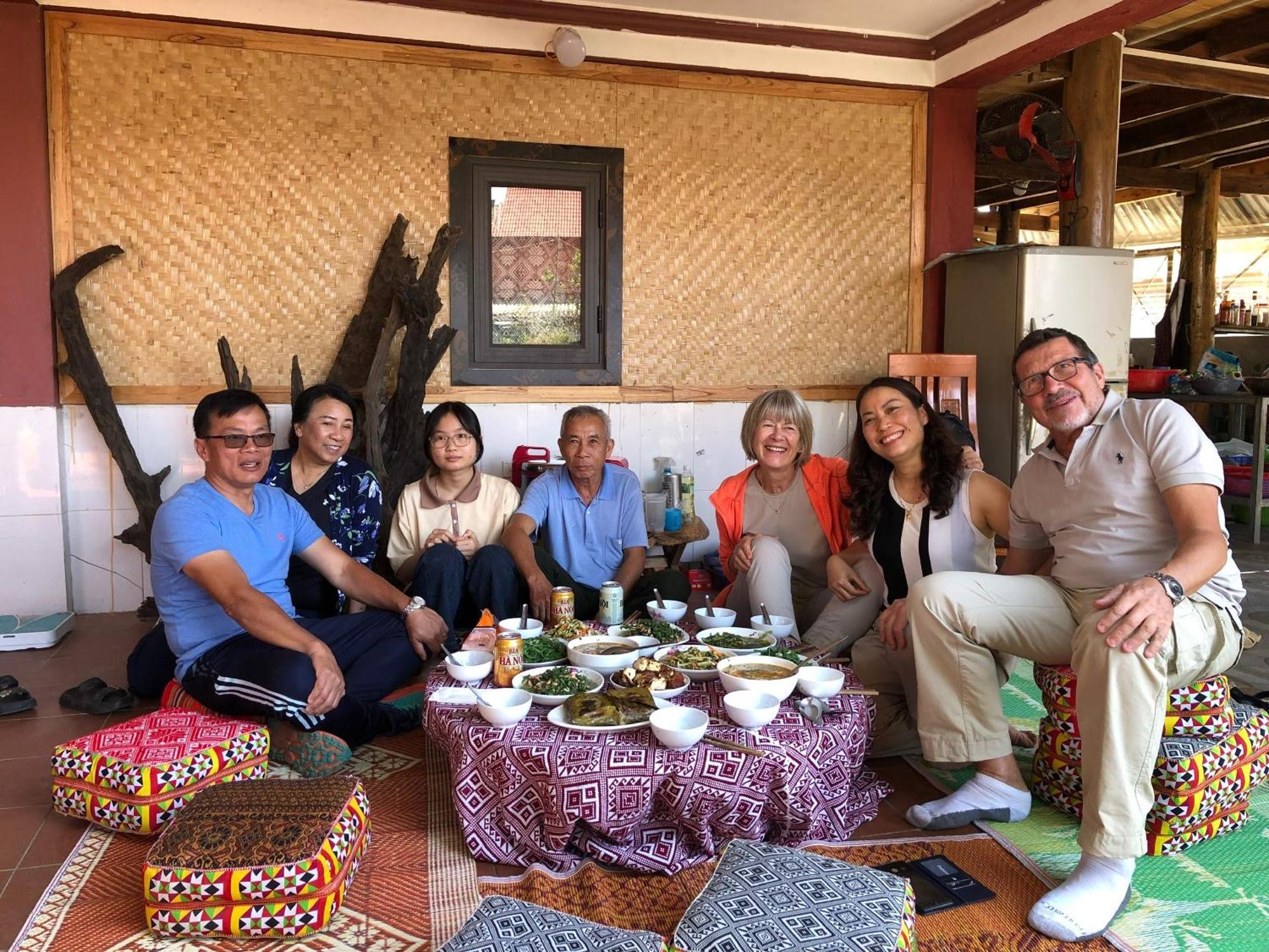 Minh Ngoc Homestay Dien Bien Phu Ban Him Lom Екстер'єр фото